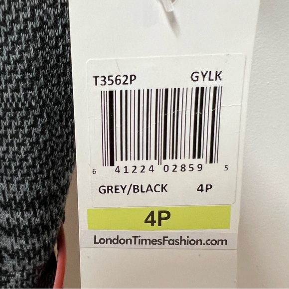 LONDON TIMES GREY AND BLACK PLAID DRESS WITH RED BELT - Picture 3 of 3